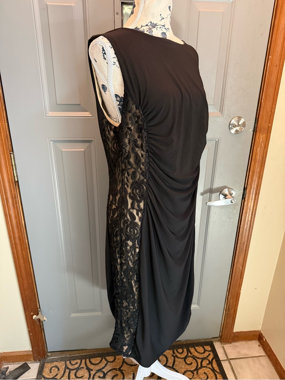 Ladies plus size 2XL- black and nude lace cocktail dress- rouched/open back